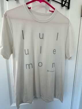 Lululemon Logo Graphic Tee PTP ~ 20 1/4”
